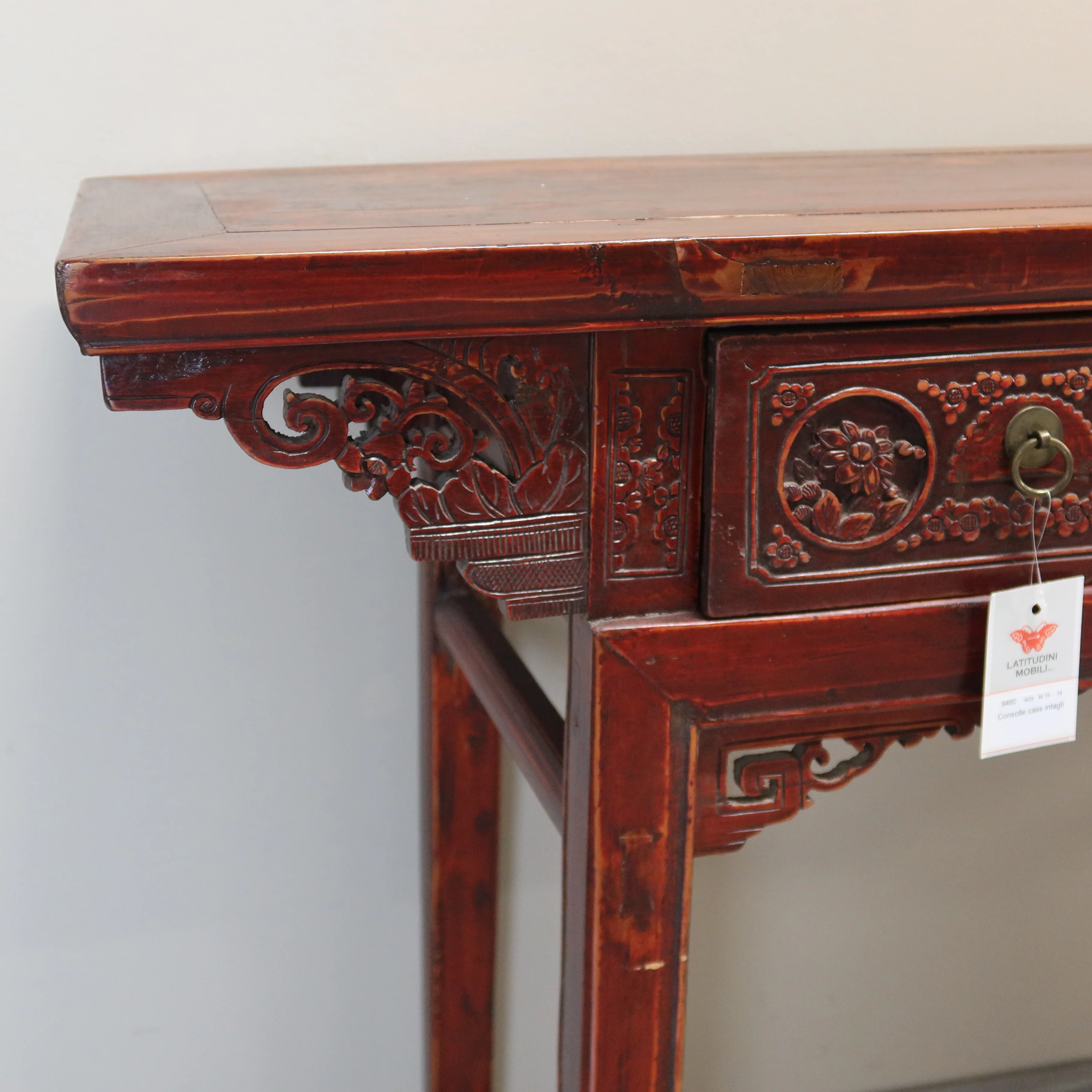 GRANDE CONSOLLE DA CENTRO CON CASSETTI INTAGLIATI E PIANO AGGETTANTE - Image 5