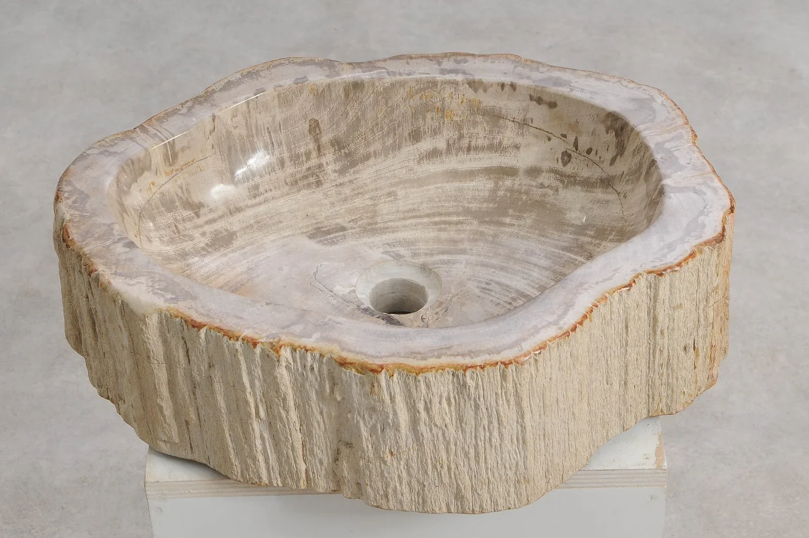 Lavabo da appoggio in legno fossile - 60418 - Image 4