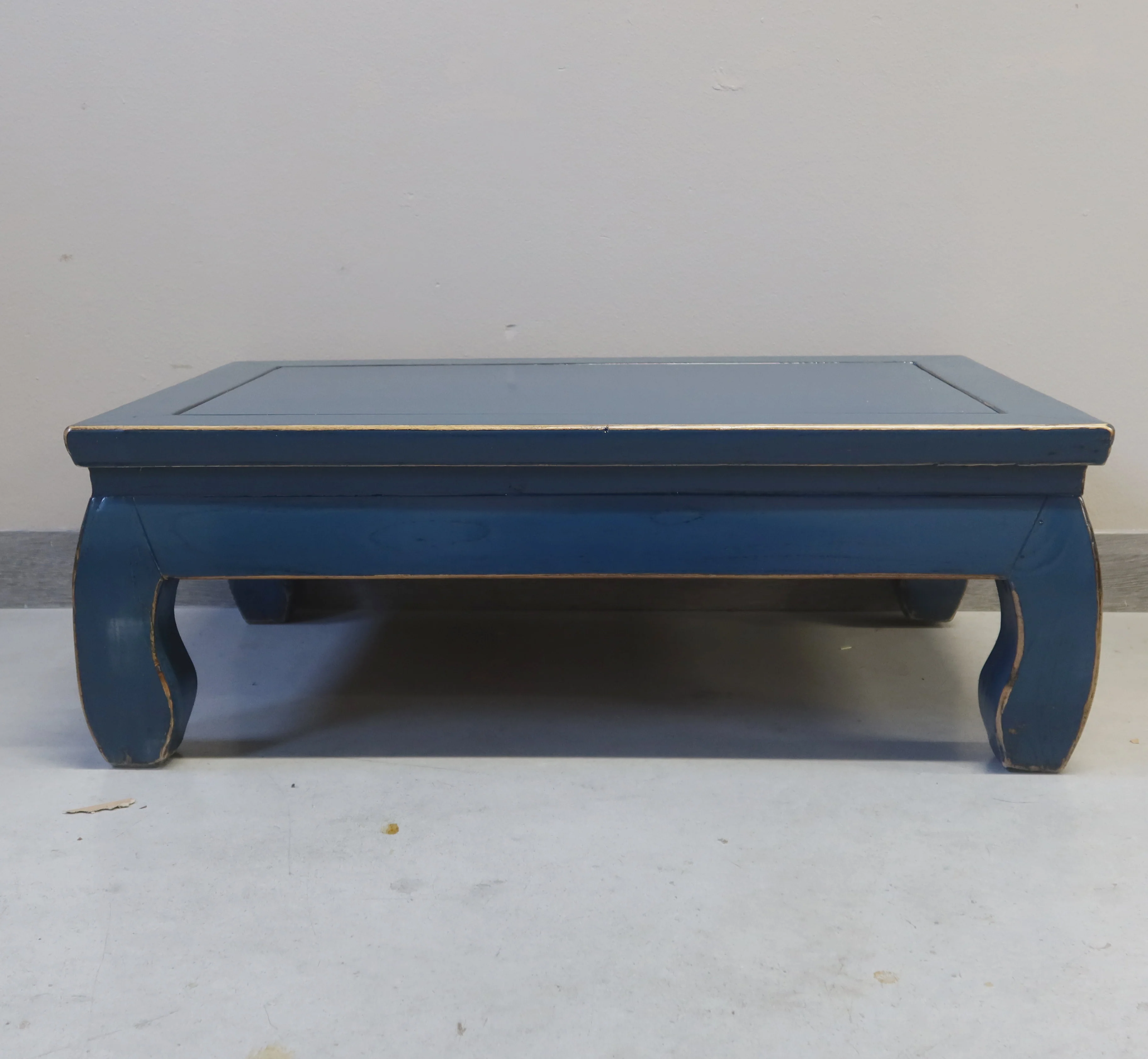 TAVOLINO CINESE LACCA BLU GAMBE ARCUATE - Image 4